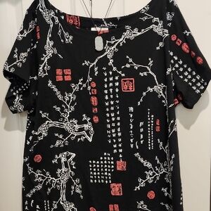 Soft Surroundings Black and Red Graphic Women's Tee Shirt 2x